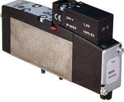 VS18G517DF313A, VS18 Series, 5/2 valve, sol/spring (24Vdc) with glandless spool, non-locking