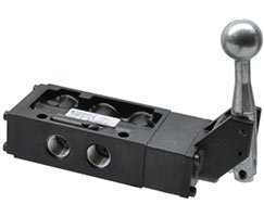 K71DA00KC0KL1, Nugget 200 Series 5/2 lever/lever actuated 1/4" NPT ported valve