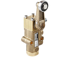 SLV/15293/A, 3/2 Mechanically actuated heavy duty poppet valve